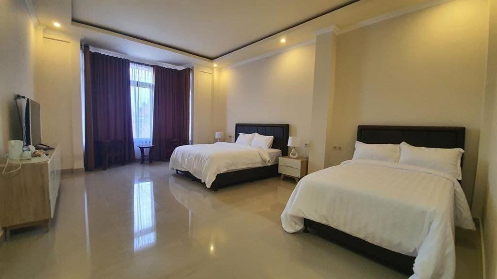 Grand Puri Hotel Batununggul Екстериор снимка