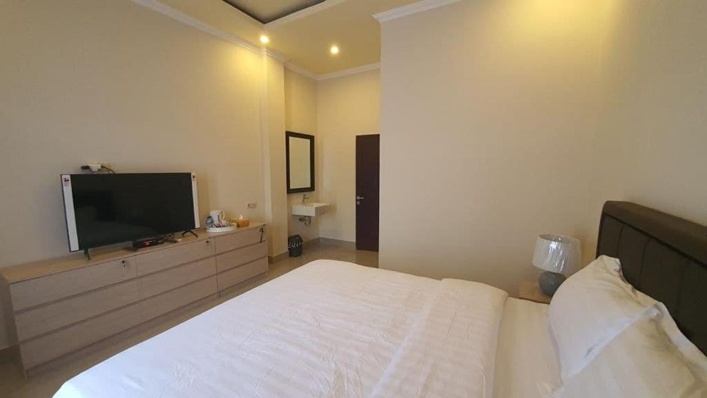 Grand Puri Hotel Batununggul Екстериор снимка