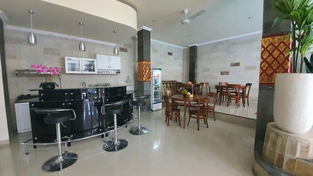 Grand Puri Hotel Batununggul Екстериор снимка